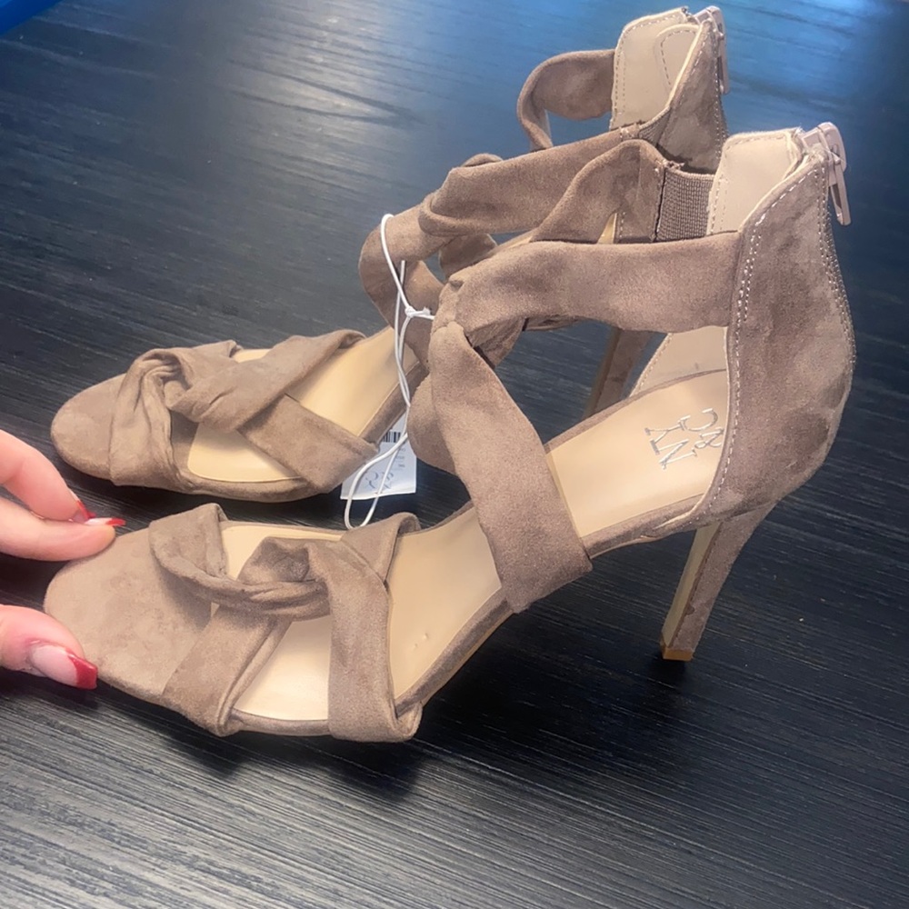 NY&C brand heels, new with tag!